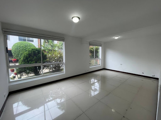Apartamento en arriendo en Los Balsos, Medellín · foto 9 de 24