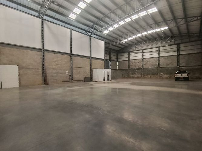 Bodega en arriendo en Guarne, 560 m² · foto 2 de 11