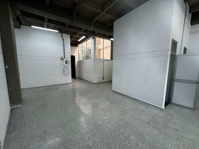 Bodega en arriendo en Belén San Bernardo, Medellín, 200 m² · foto 7 de 12
