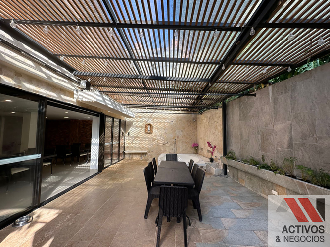 Casa de 5 alcobas en venta en Altos Del Poblado, Medellín, 425 m² · foto 20 de 24