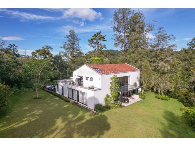 Casa de 4 alcobas en venta en El Chuscal, El Retiro, 266 m² · foto 2 de 20