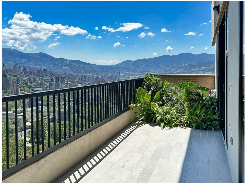 Apartment for sale in El Poblado, Medellín 2