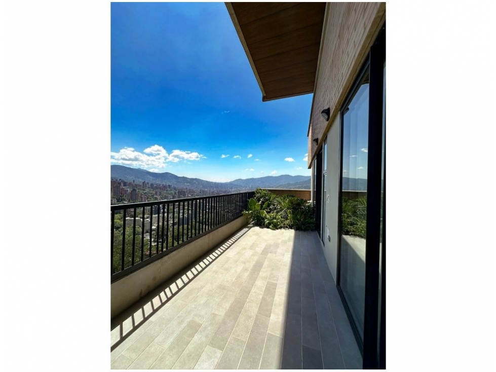 Apartment for sale in El Poblado, Medellín 3