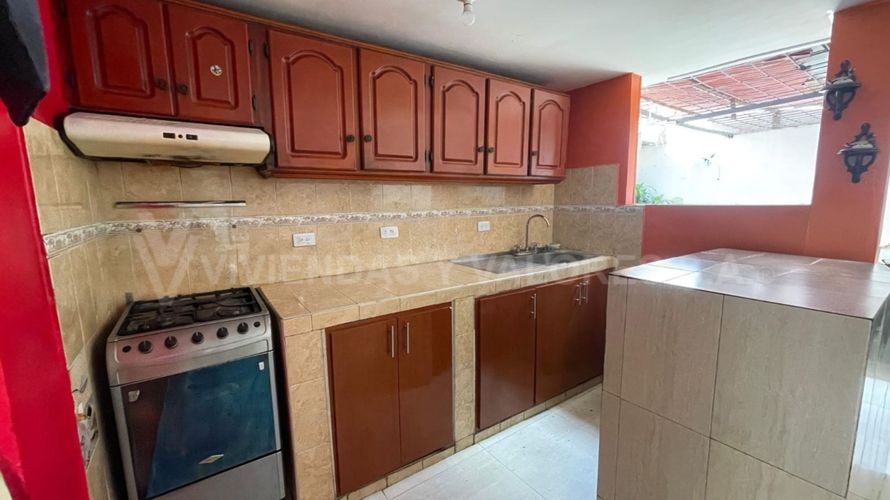 Casa de 4 alcobas en venta en San Eduardo, Cúcuta, 96 m² · foto 2 de 17