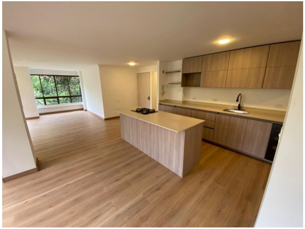 Apartamento en venta en El Poblado, Envigado 2