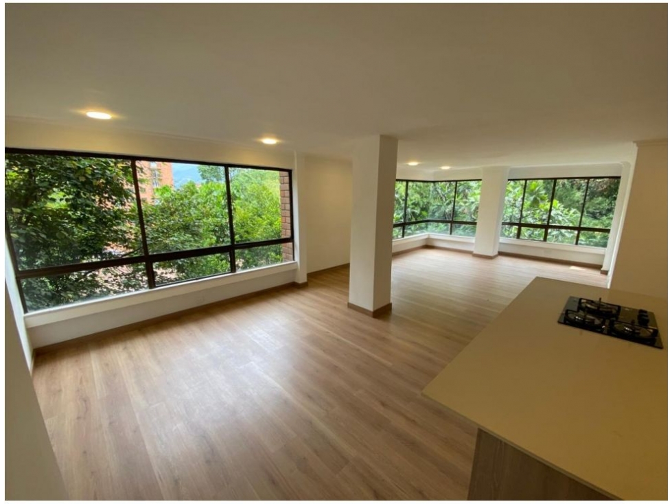 Apartamento en venta en El Poblado, Envigado 4