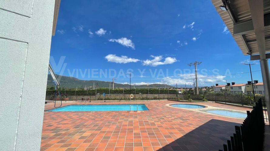 Apartamento de 2 alcobas en venta en Chaparral, Los Patios, 56 m² · foto 10 de 13