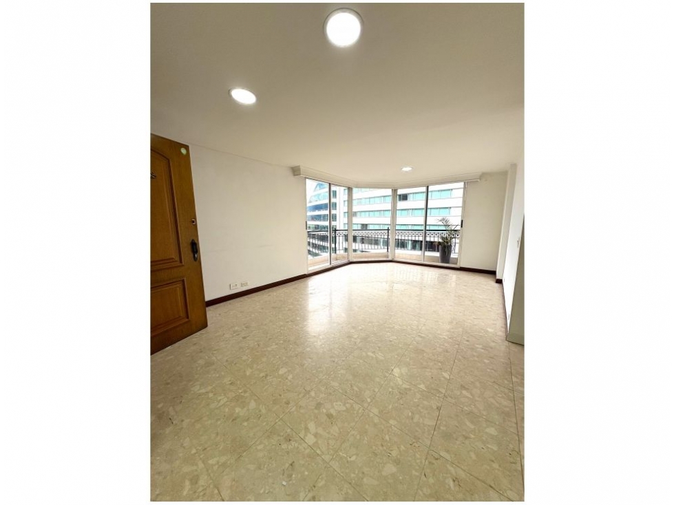 Apartamento en venta en El Poblado, Medellín 2