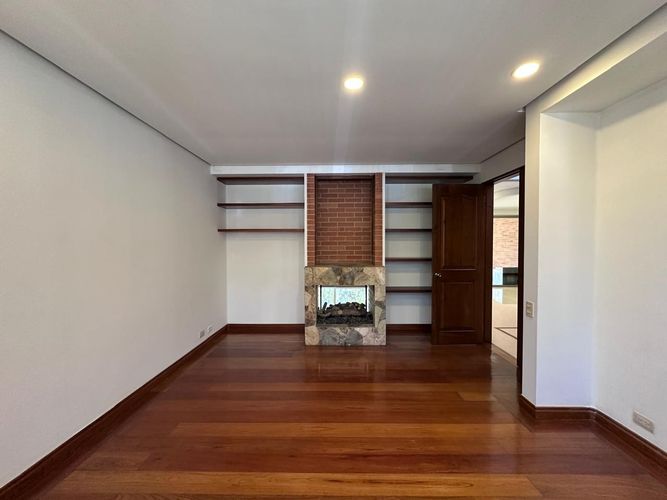 Casa de 4 alcobas en arriendo en El Poblado, Medellín, 293 m² · foto 7 de 20