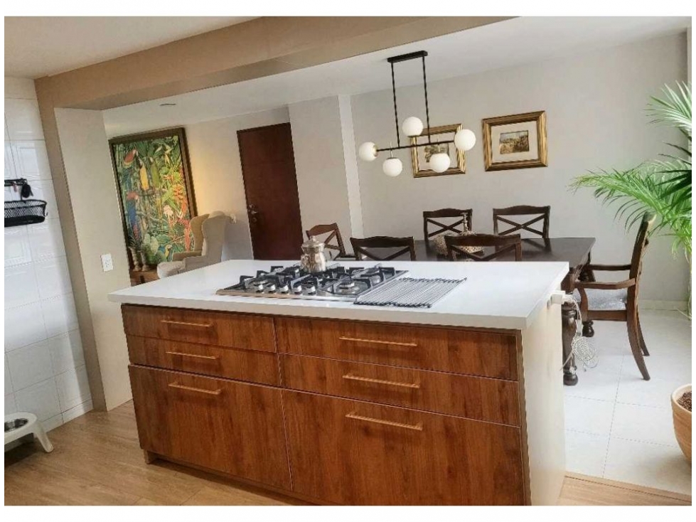 Apartamento en venta en El Poblado, Medellín 4