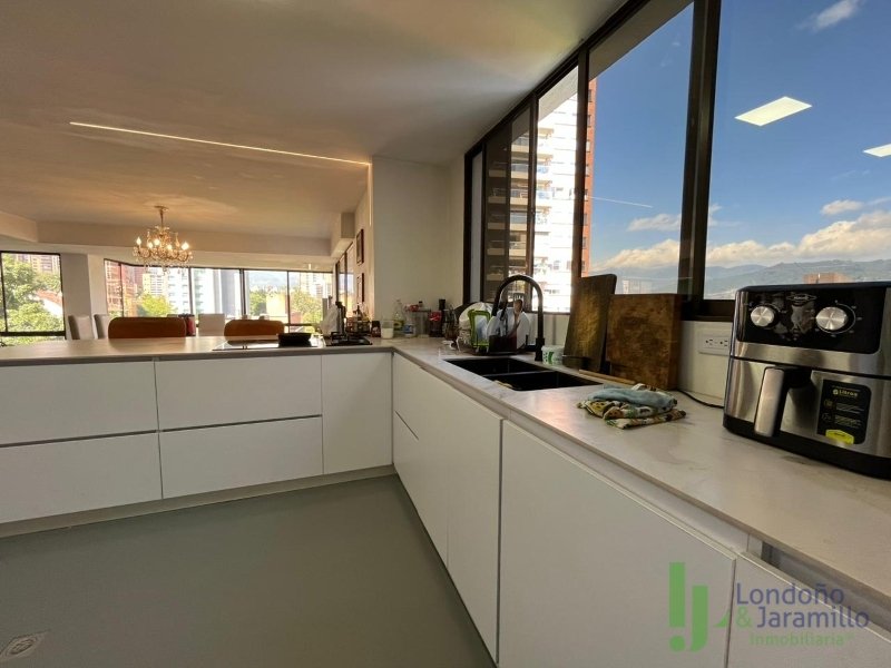 Apartamento en arriendo en El Poblado, Medellín · foto 11 de 20