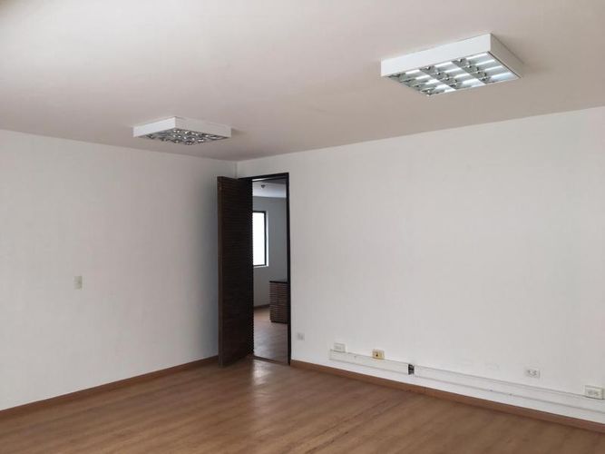 Oficina en arriendo en Santa Monica, Cali, 200 m² · foto 13 de 24