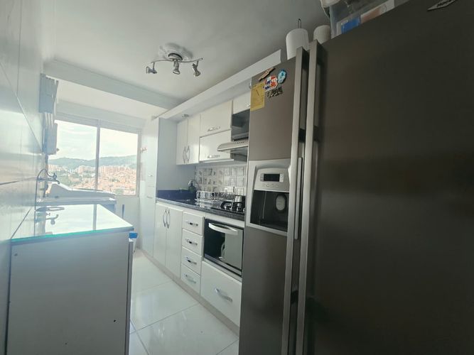 Apartamento de 3 alcobas en venta en Belén, Medellín, 58 m² · foto 14 de 18