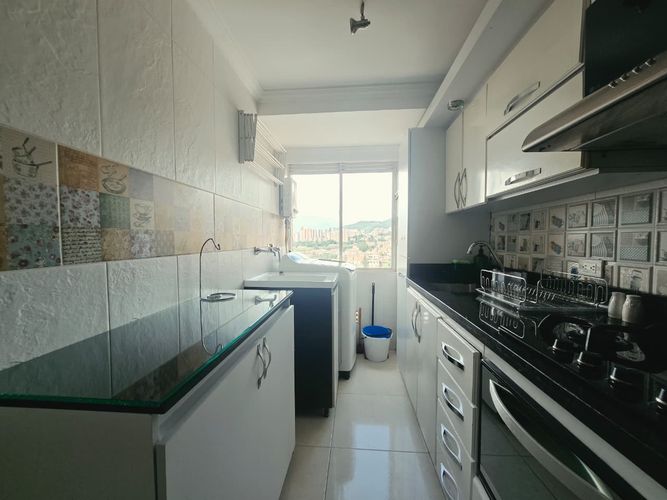 Apartamento de 3 alcobas en venta en Belén, Medellín, 58 m² · foto 16 de 18