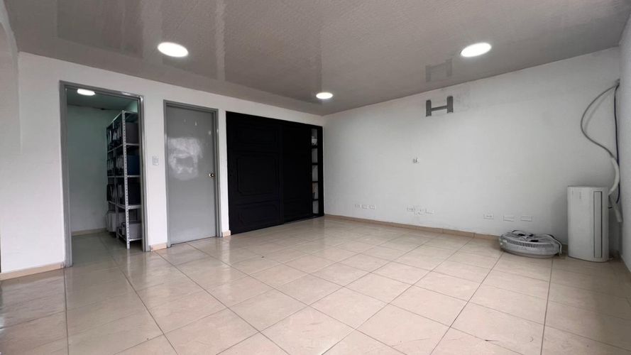 Oficina en venta en San Vicente, Cali, 414 m² · foto 20 de 20