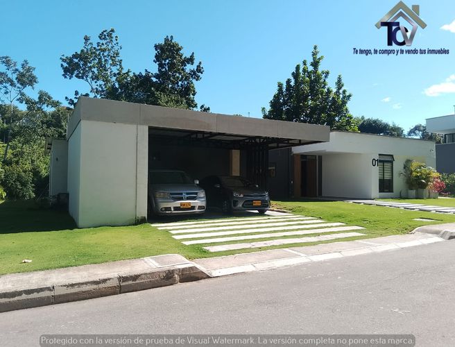 Casa de 4 alcobas en venta en Ruitoque Bajo, Floridablanca, 1340 m² · foto 2 de 18