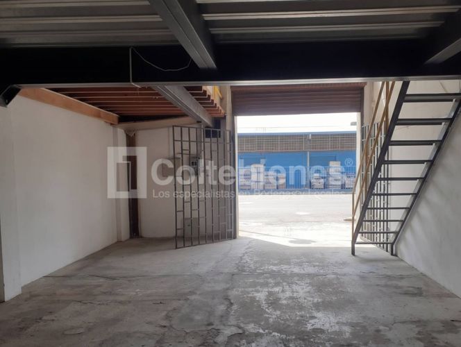 Bodega en arriendo en El Carmelo, Itagüí, 90 m² · foto 3 de 8