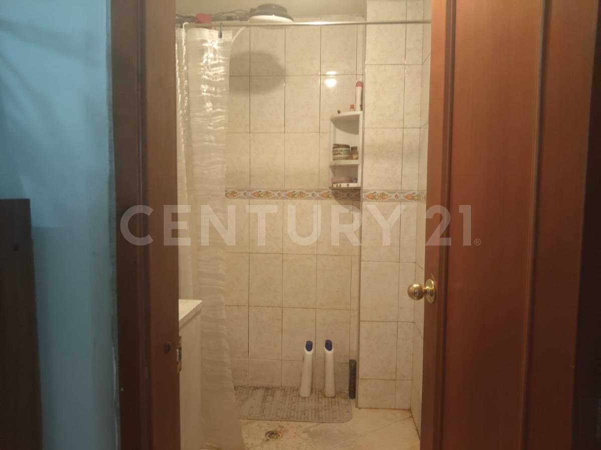 Casa en venta en San Fernando Occidental, Bogotá · foto 8 de 19