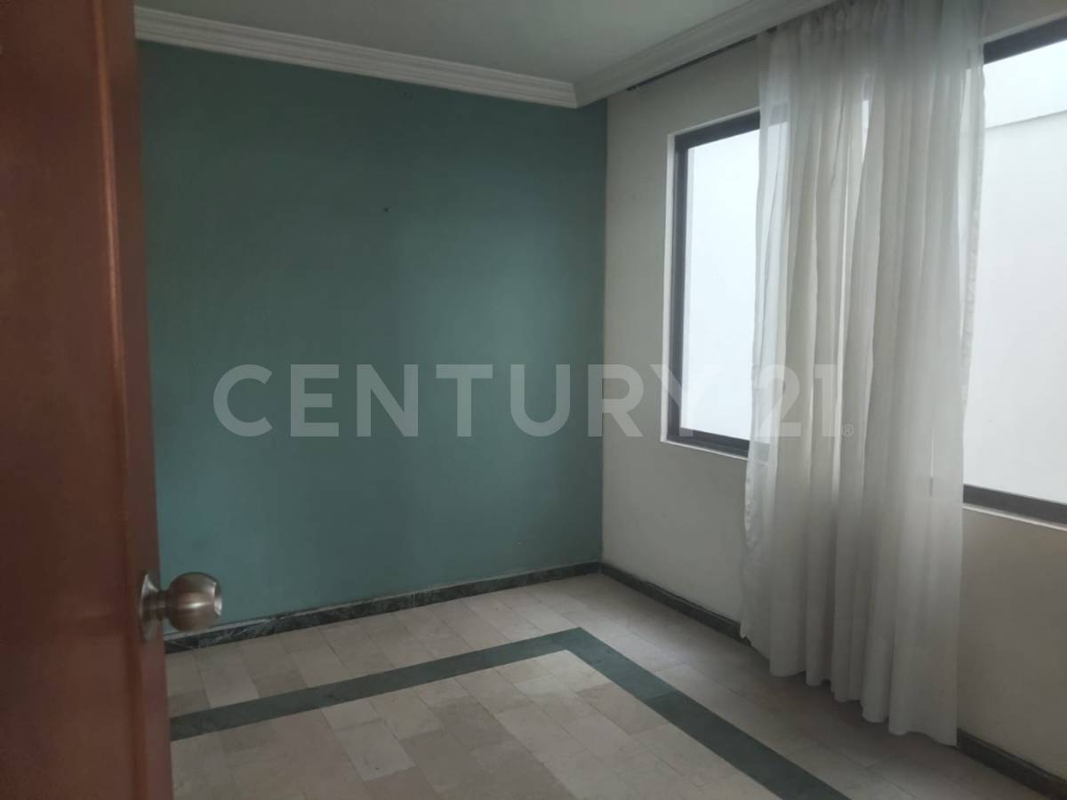 Casa en venta en San Fernando Occidental, Bogotá · foto 9 de 19
