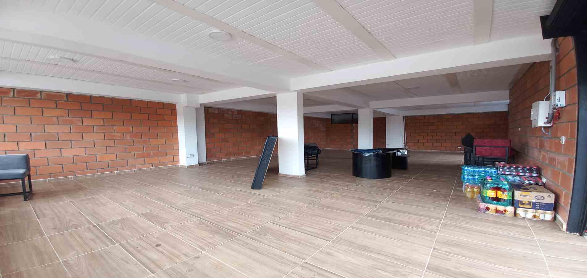 Retail space for rent in Circunvalar - alamos, Pereira
