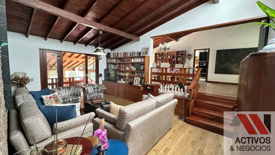 Casa de 5 alcobas en venta en La Tablaza, La Estrella · foto 18 de 24