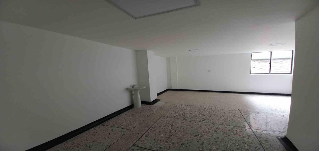 Consultorio en arriendo en Sector Plaza De Bolivar, Pereira, 420 m² · foto 7 de 19