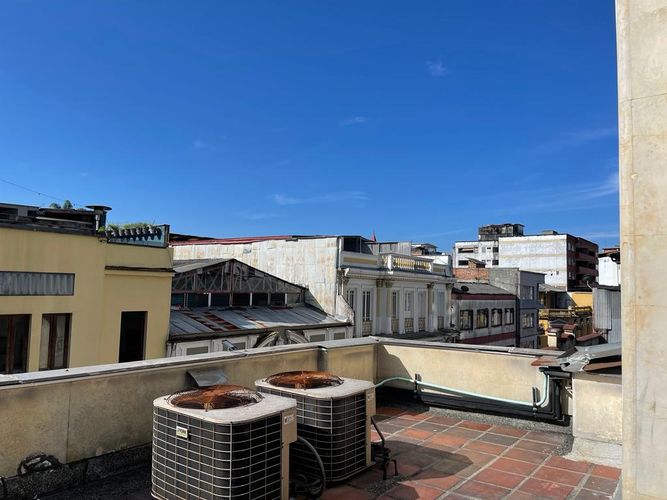Oficina en venta en El Centro, Manizales, 277 m² · foto 3 de 19