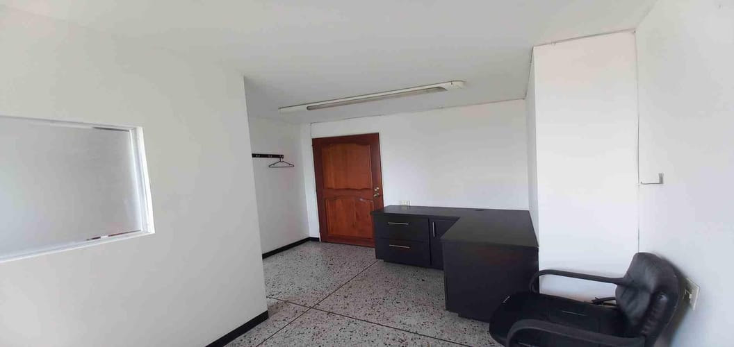 Consultorio en venta en Sector Plaza De Bolivar, Pereira, 19 m² · foto 4 de 11