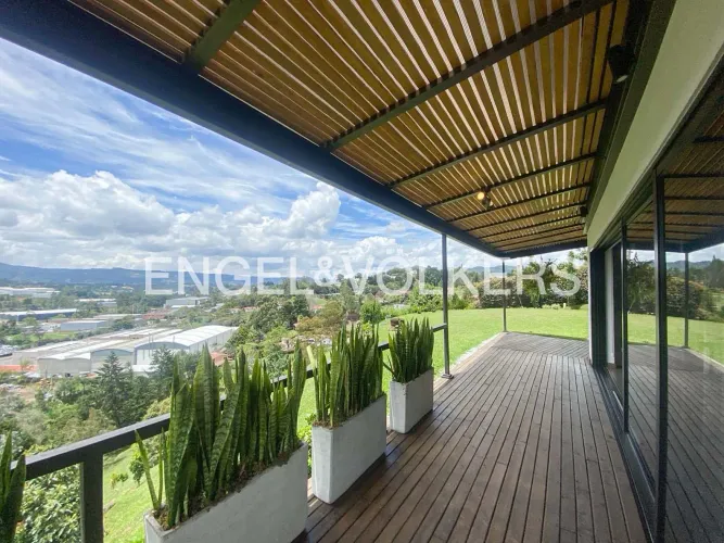 Casa de 3 alcobas en venta en Rionegro, 320 m² · foto 6 de 22
