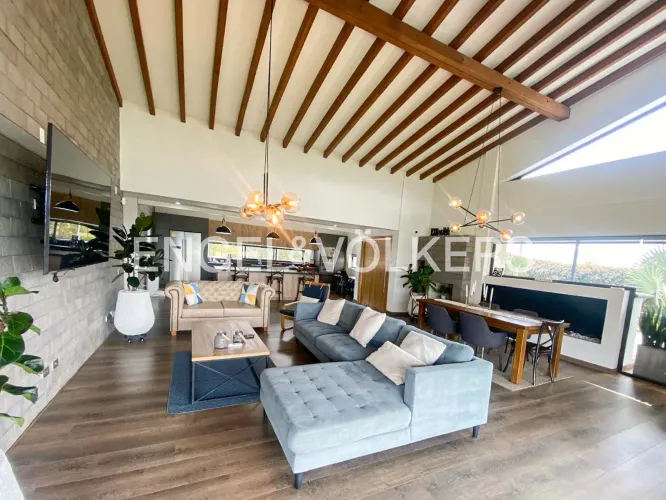 Casa de 3 alcobas en venta en Rionegro, 320 m² · foto 3 de 22