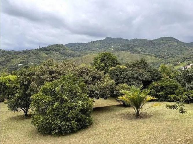 Casa de 4 alcobas en venta en Sector La Luisa Bella Suiza, Cali · foto 8 de 15