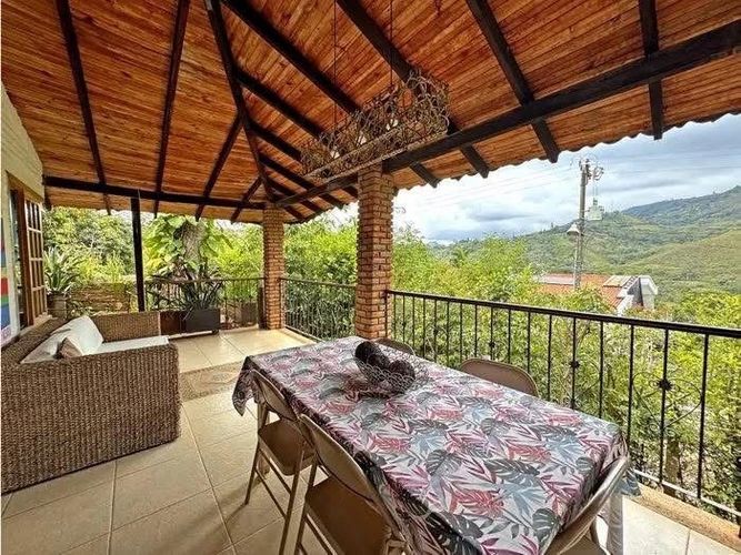 Casa de 4 alcobas en venta en Sector La Luisa Bella Suiza, Cali · foto 10 de 15