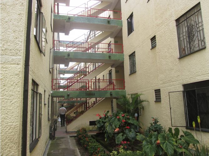 Apartamento de 3 alcobas en venta en Dangond, Bucaramanga, 68 m² · foto 3 de 17