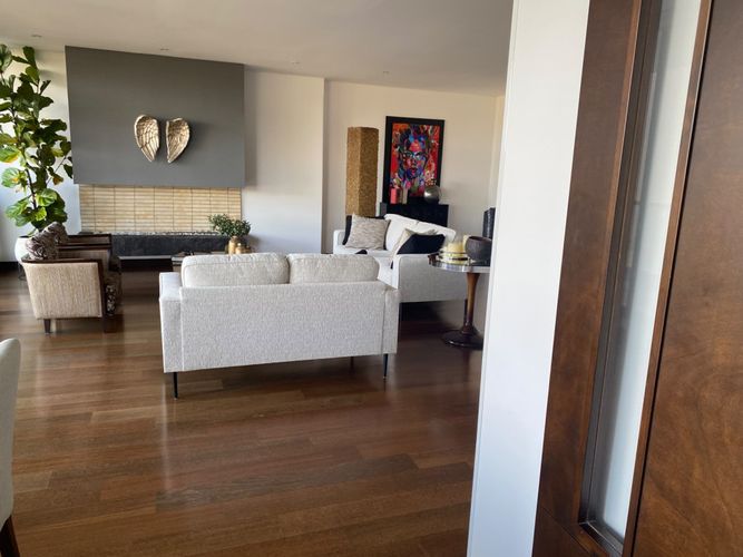 Apartamento de 3 alcobas en venta en Cerros De Suba, Bogotá, 220 m² · foto 5 de 24