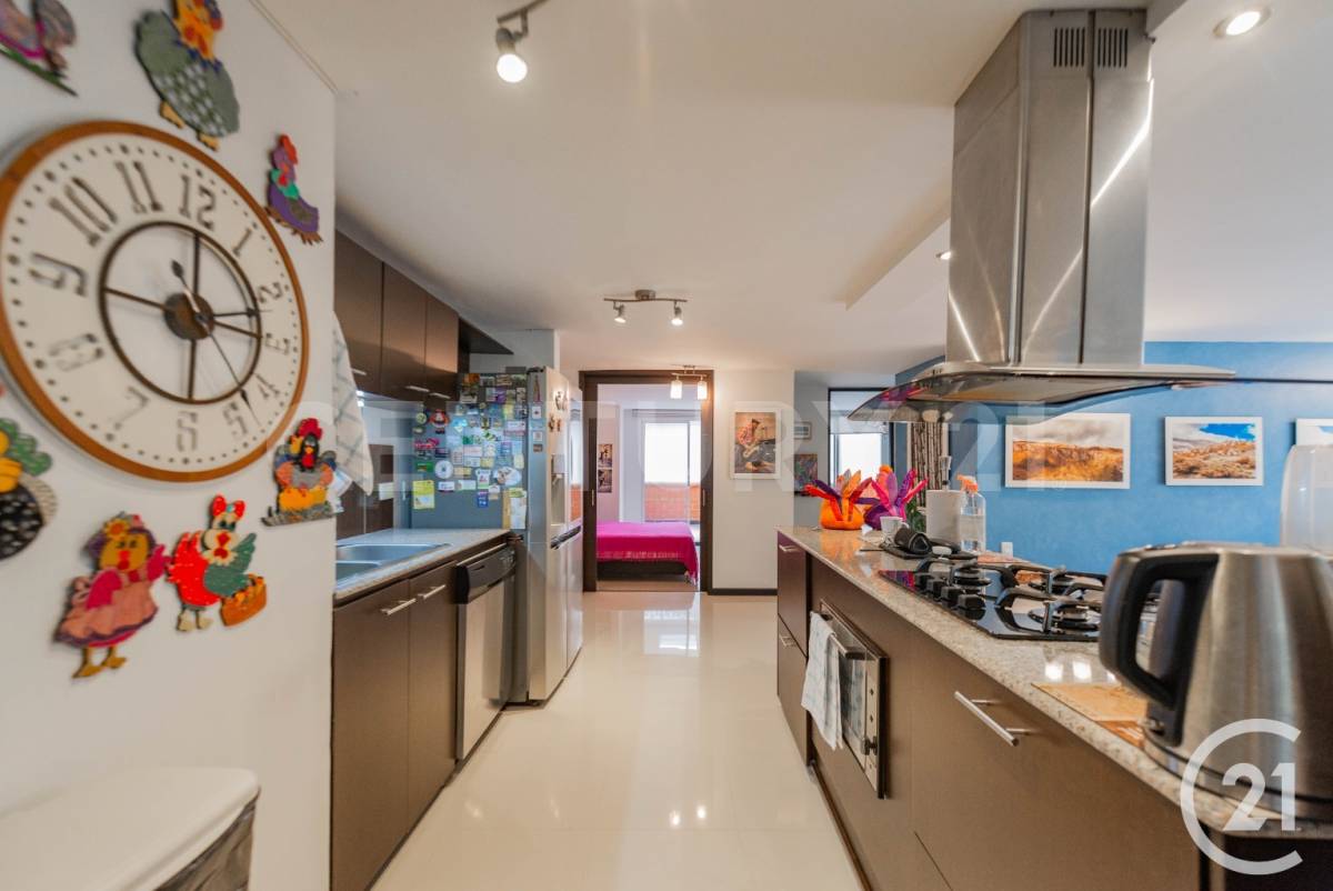 Apartamento en venta en El Poblado, Medellín 3