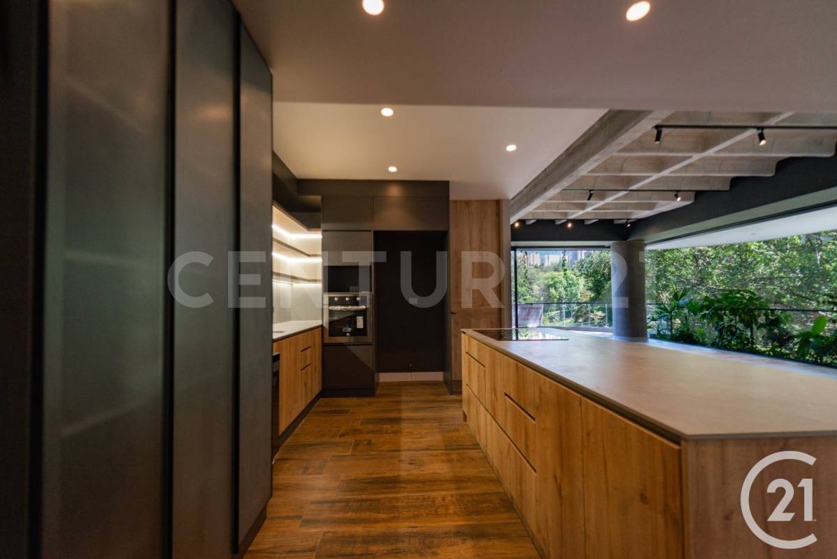 Apartamento en venta en El Poblado, Medellín 5