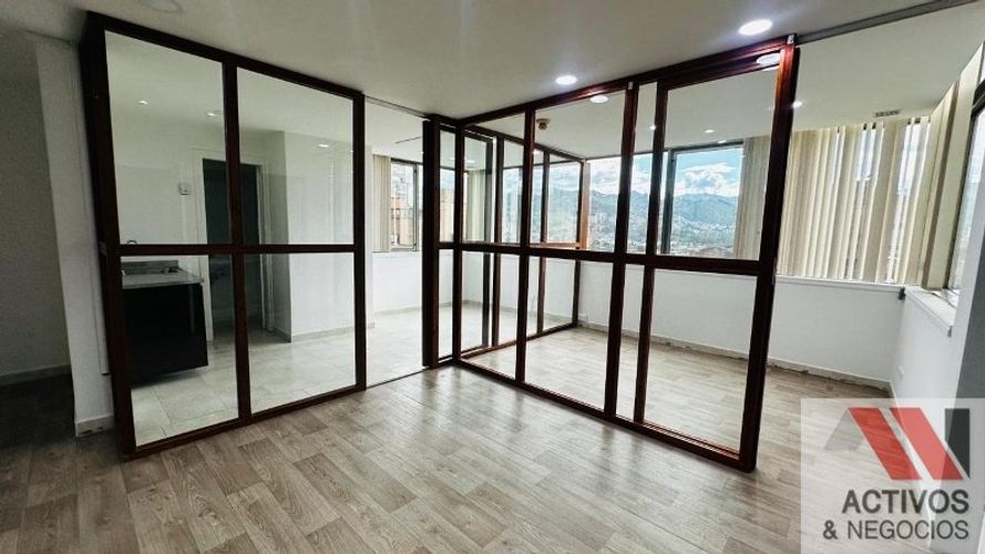 Oficina en arriendo en La Aguacatala, Medellín, 76 m² · foto 4 de 10