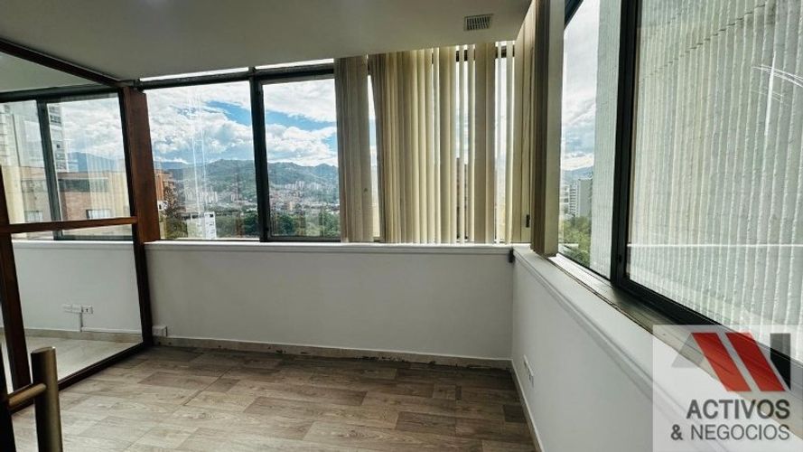 Oficina en arriendo en La Aguacatala, Medellín, 76 m² · foto 7 de 10