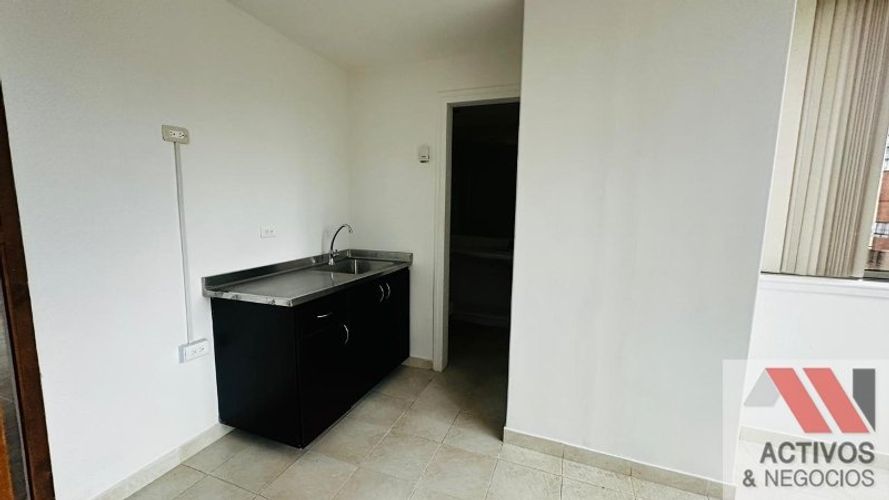 Oficina en arriendo en La Aguacatala, Medellín, 76 m² · foto 10 de 10