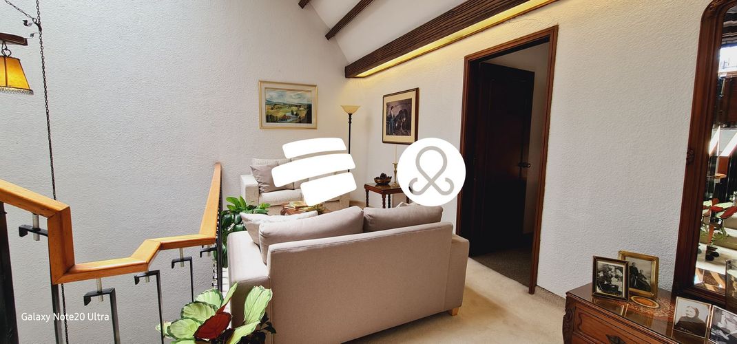 Casa en venta en Santa Barbara, Bogotá · foto 3 de 12