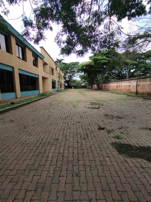 Edificio en arriendo en Cuarto De Legua - Guadalupe, Cali, 11 m² · foto 2 de 24
