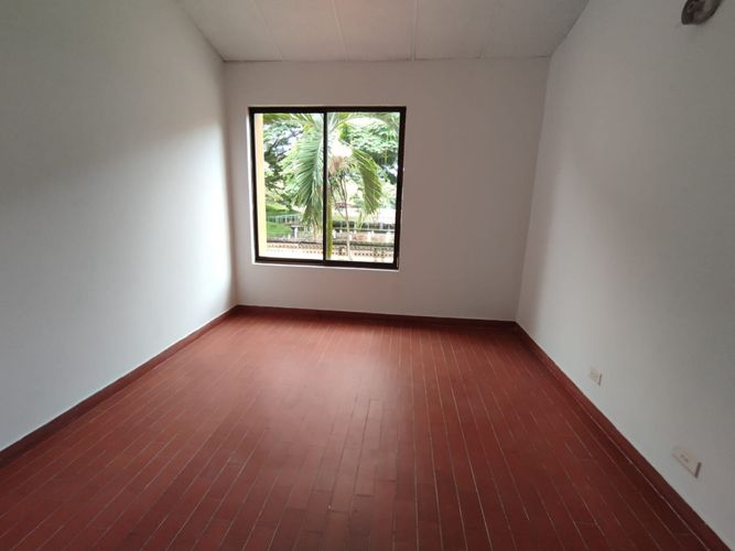 Edificio en arriendo en Cuarto De Legua - Guadalupe, Cali, 11 m² · foto 9 de 24