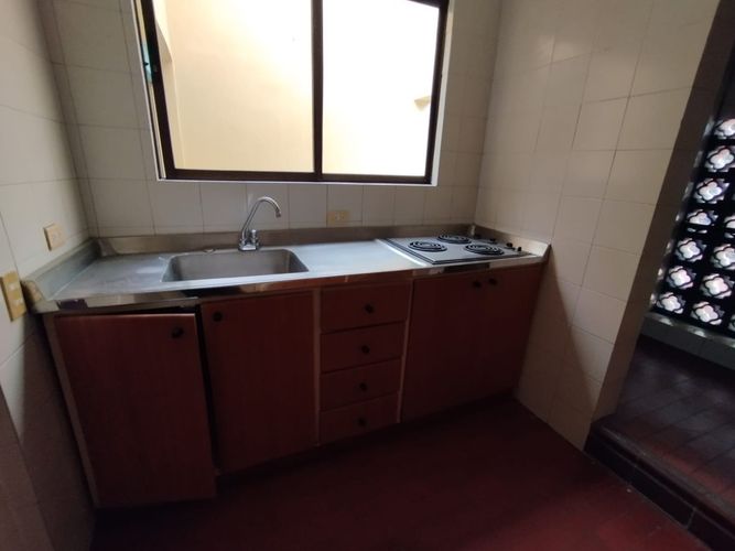 Edificio en arriendo en Cuarto De Legua - Guadalupe, Cali, 11 m² · foto 10 de 24