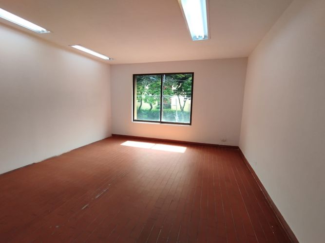 Edificio en arriendo en Cuarto De Legua - Guadalupe, Cali, 11 m² · foto 14 de 24