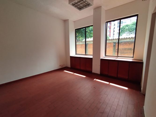 Edificio en arriendo en Cuarto De Legua - Guadalupe, Cali, 11 m² · foto 17 de 24