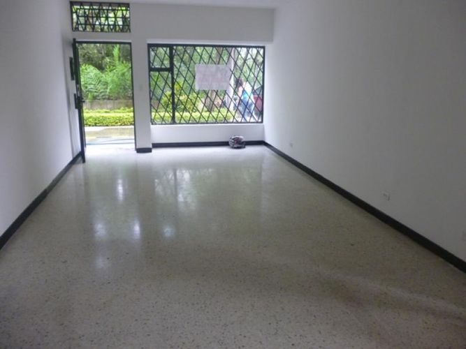 Local en arriendo en Pance, Cali, 33 m² · foto 3 de 14