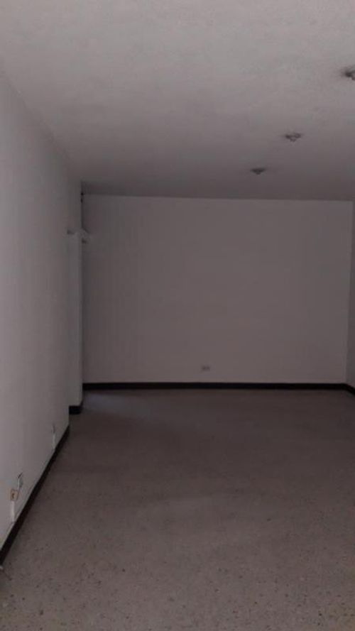 Local en arriendo en Pance, Cali, 33 m² · foto 6 de 14