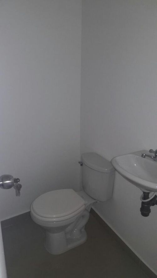 Local en arriendo en Multicentro, Cali, 37 m² · foto 5 de 18
