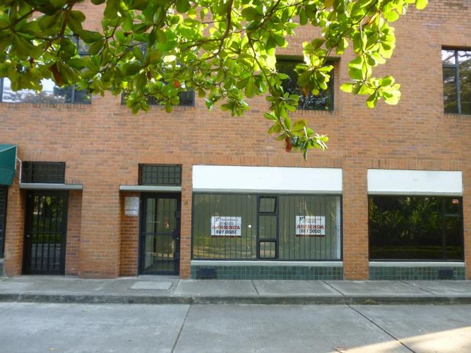 Local en arriendo en Pance, Cali, 18 m² · foto 2 de 6