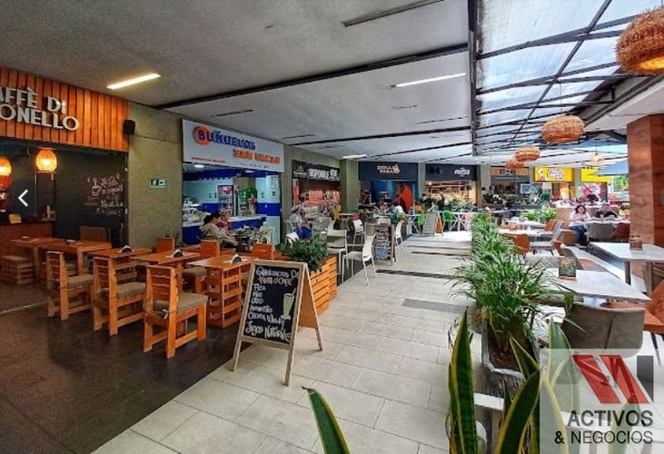 Local en venta en El Poblado, Medellín, 30 m² · foto 3 de 4